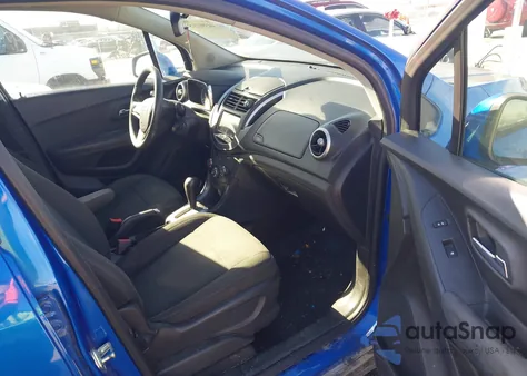 2015 Chevrolet Trax 1Ls z USA, uszkodzony, nr VIN KL7CJKSB8FB223885